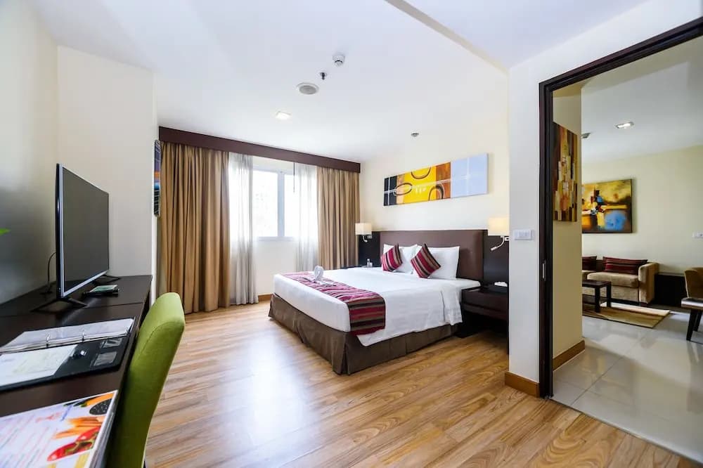 2 Bedrooms Suite with balcony