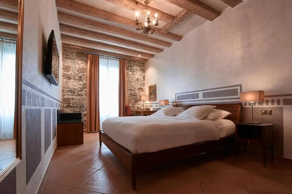 Classic room