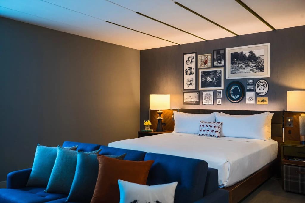 1 Bedroom Double Club Junior Suite full double bed