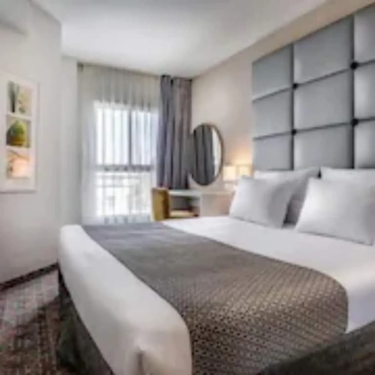 Suite with balcony