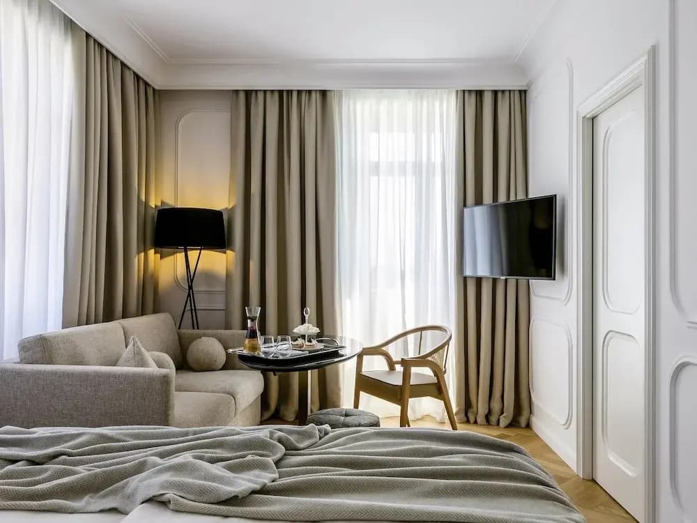 Deluxe Double room full double bed