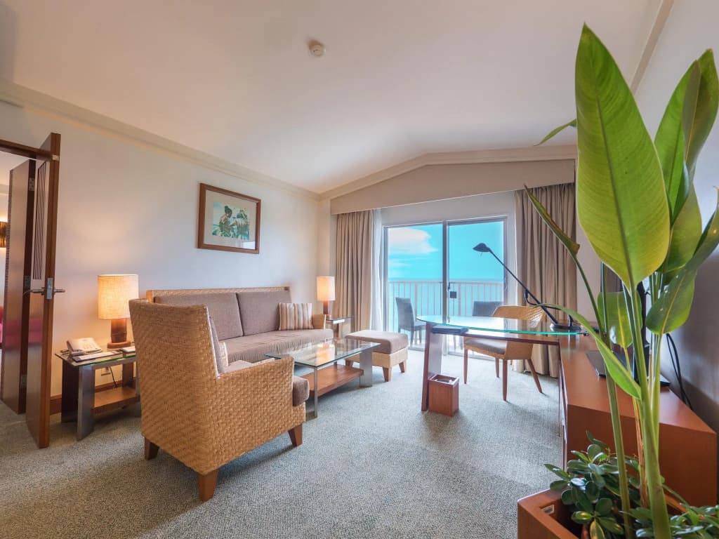 1 Bedroom Double Suite full double bed