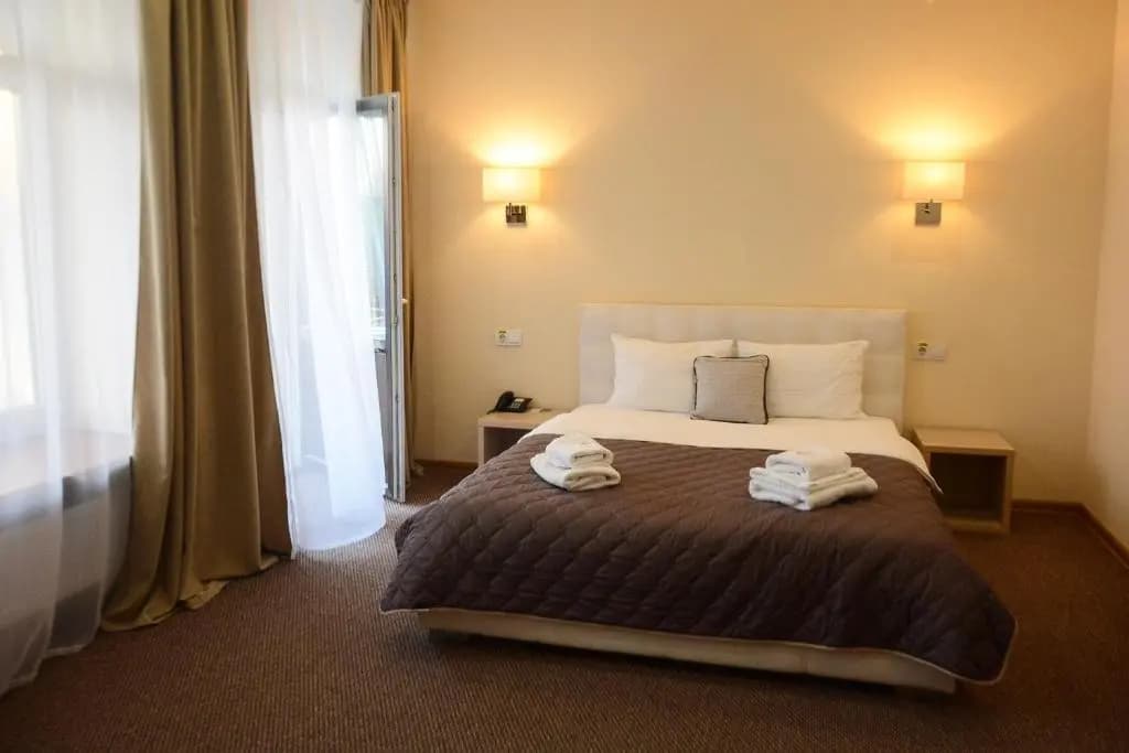Standard Double room with balcony full double bed