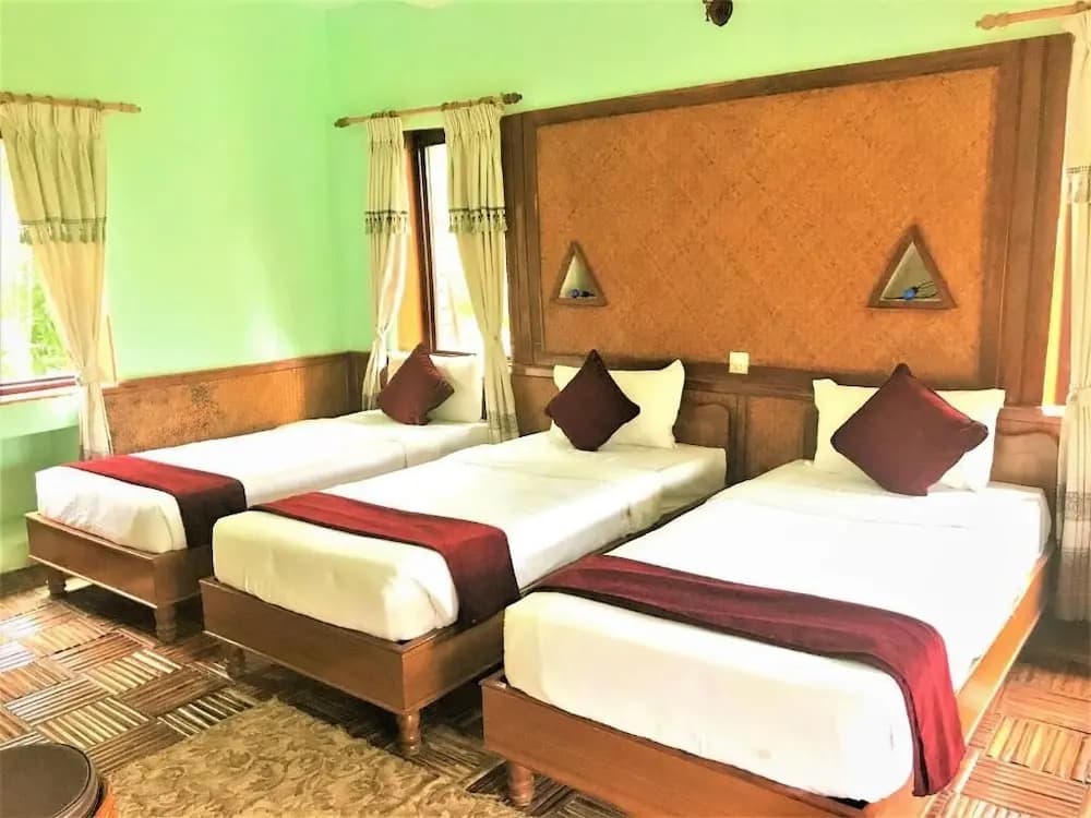 3 Bedrooms Deluxe room with mountain view
