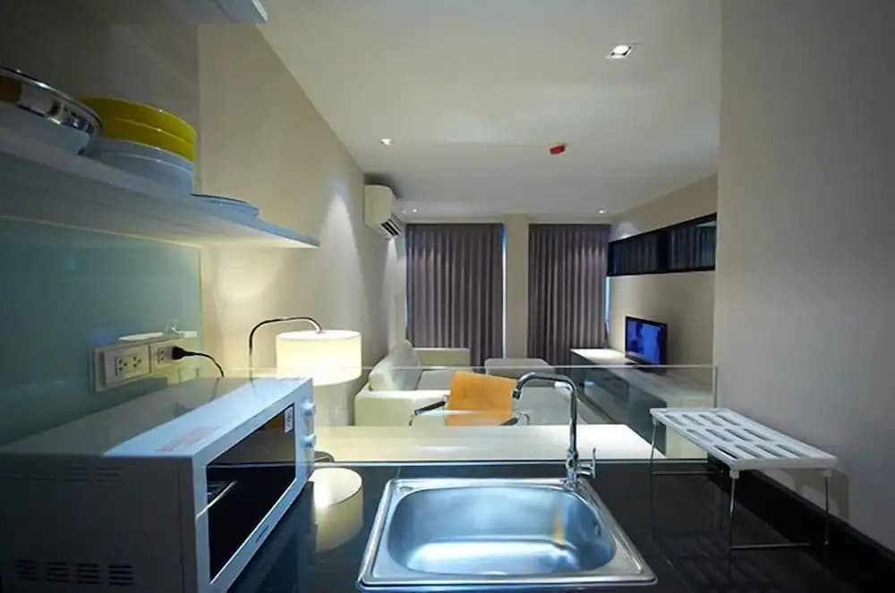 2 Bedrooms Suite with balcony