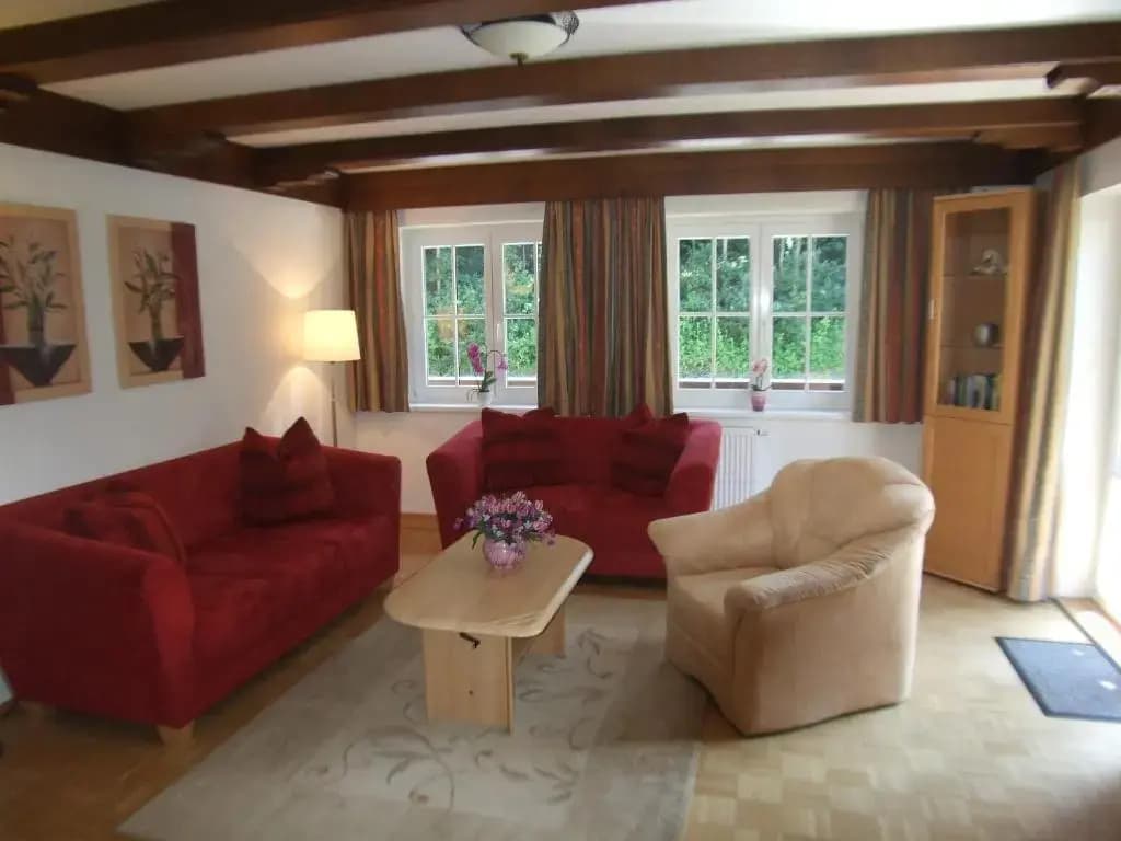 3 Bedrooms Apartment