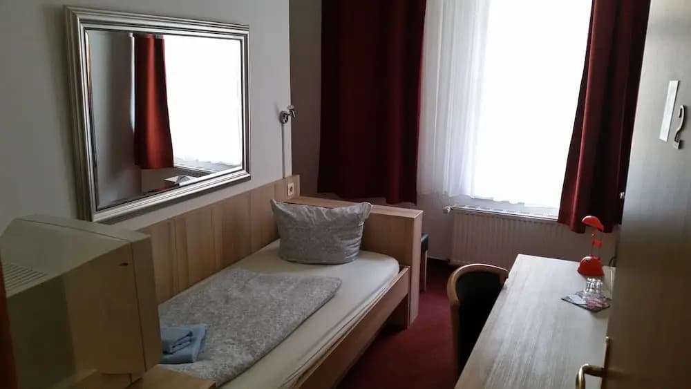 Economy room