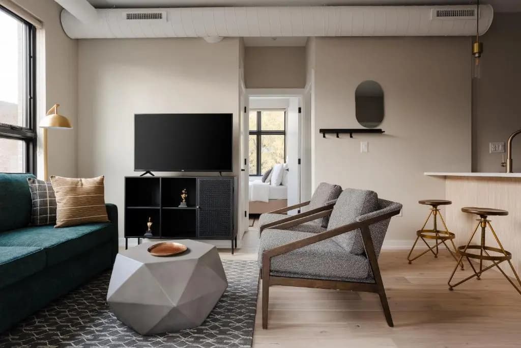 2 Bedrooms Apartment