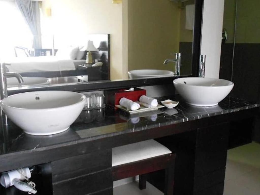2 Bedrooms Villa