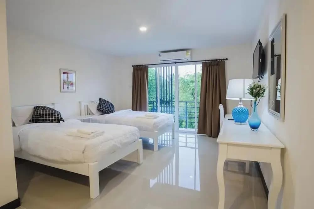 Deluxe Double room with balcony twin beds