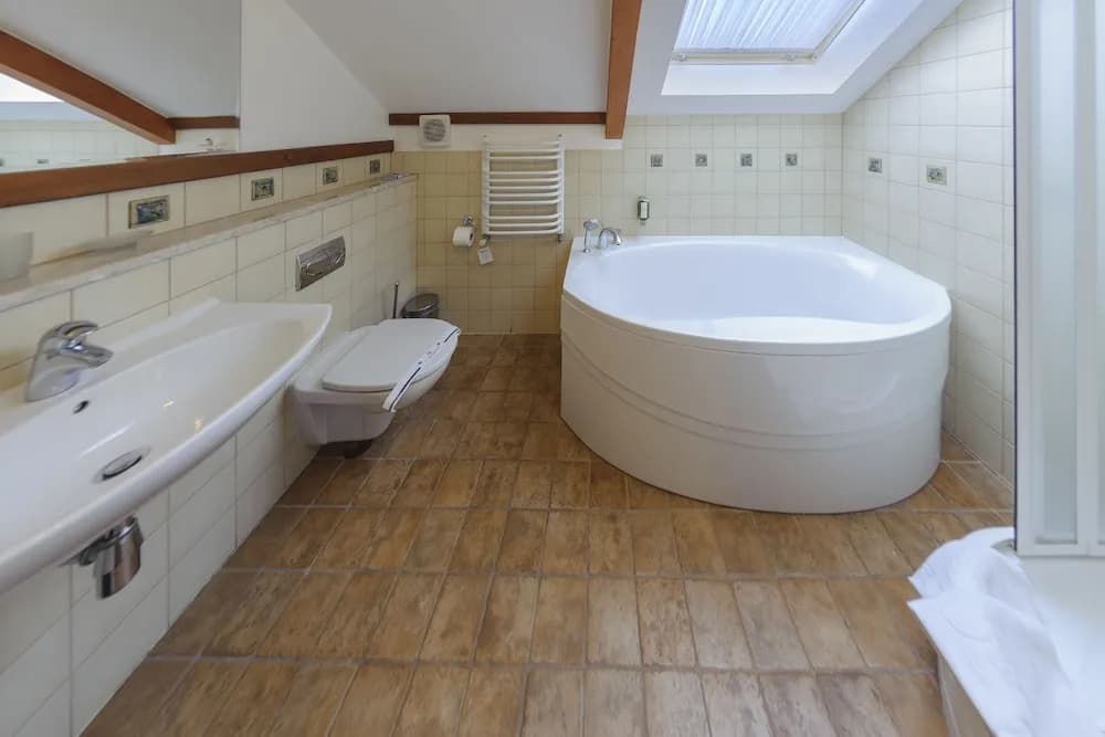Suite with mountain view