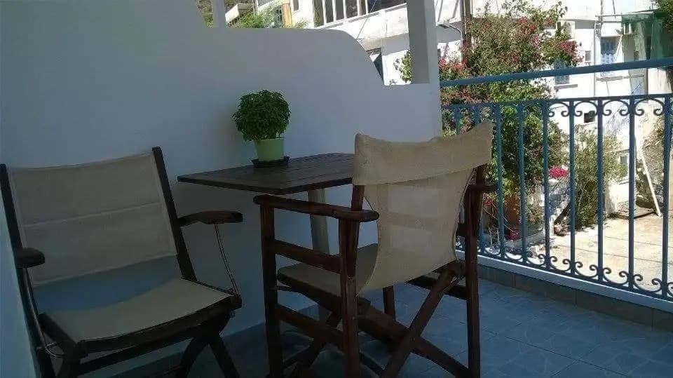 Standard Double room with balcony full double bed