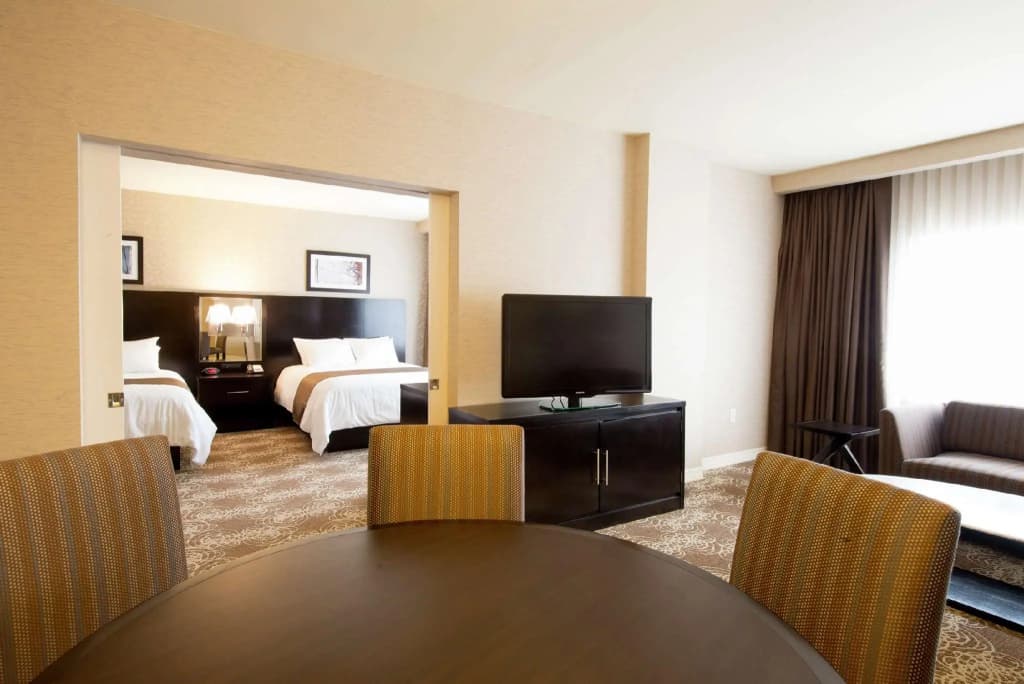 2 Bedrooms Deluxe Quadruple Family Suite