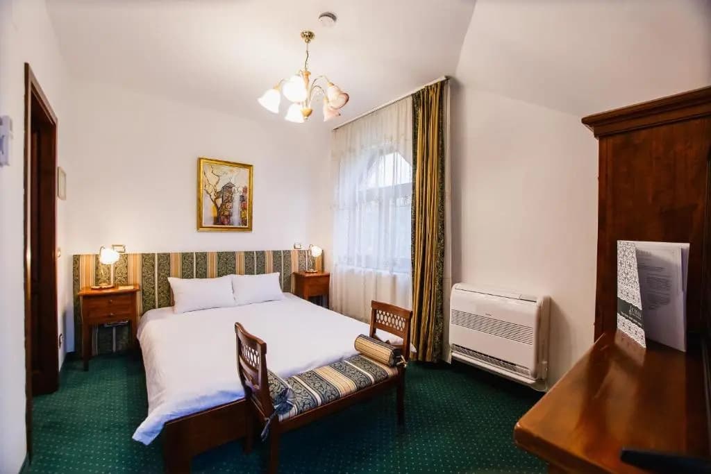 Standard Double room with balcony full double bed