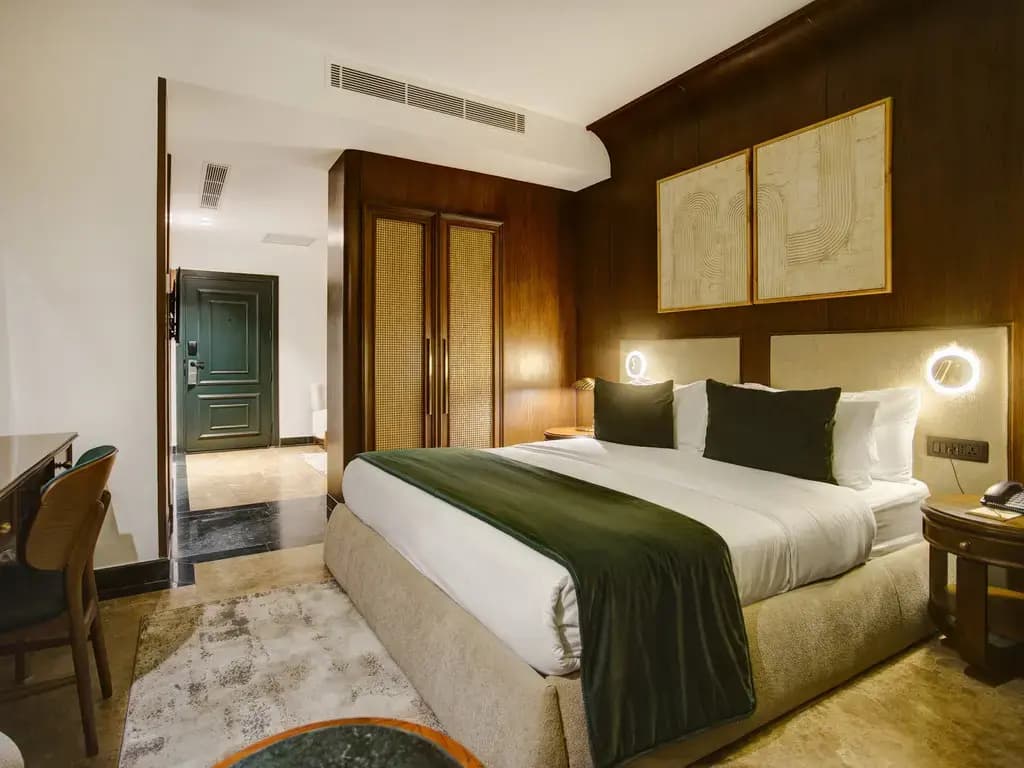 Deluxe Suite