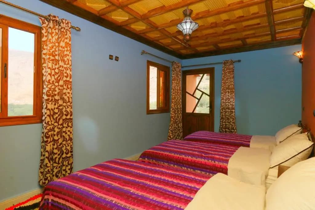 Standard Triple room with balcony