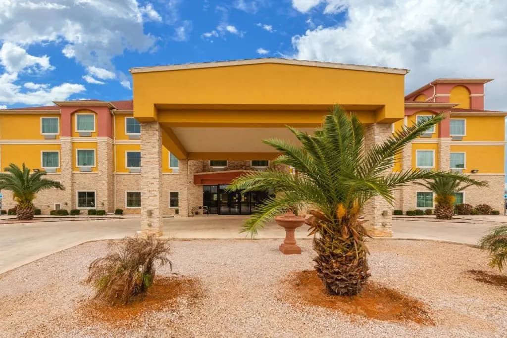 Hotel photo 1