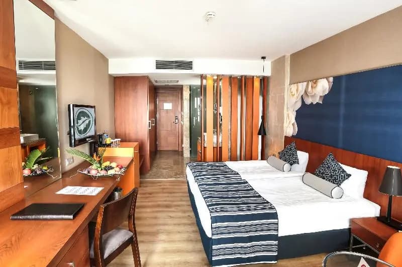 Standard Double room with balcony and with land view full double bed