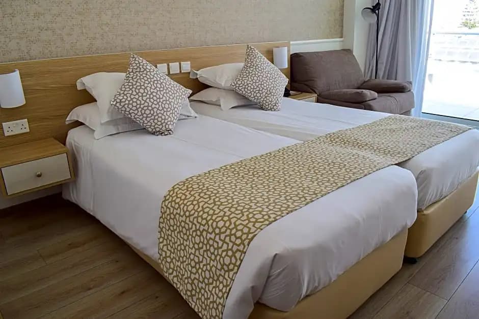 Deluxe Family room