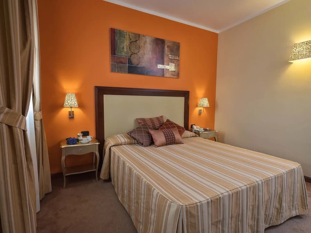 Superior Double room with balcony full double bed