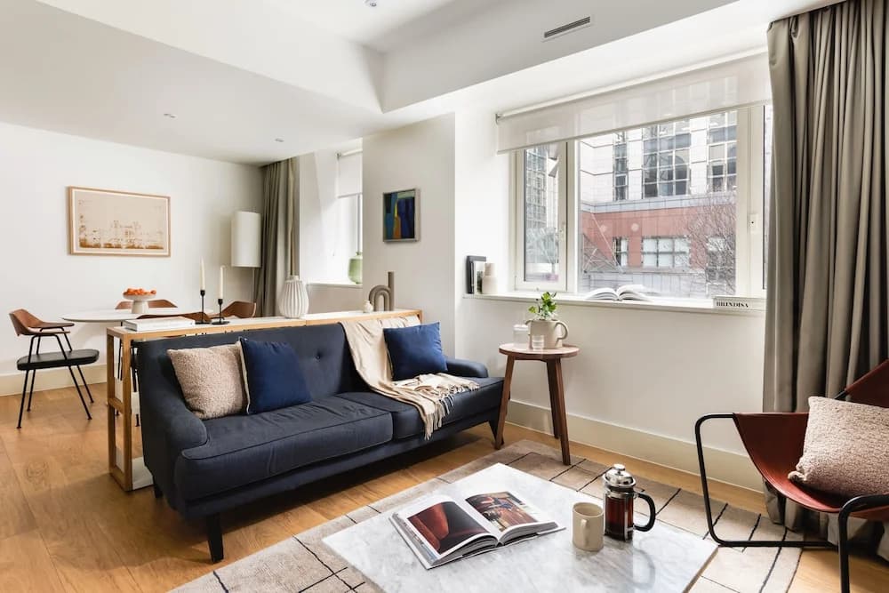 2 Bedrooms Apartment