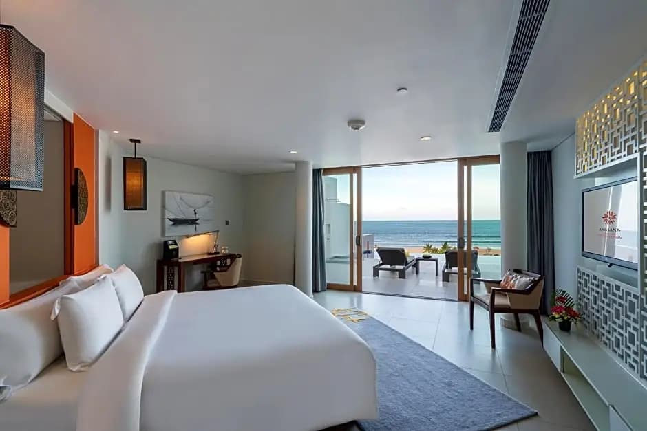 1 Bedroom Double Suite with sea view full double bed