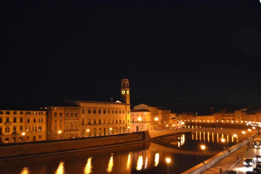 Standard Double room with balcony and with river view full double bed