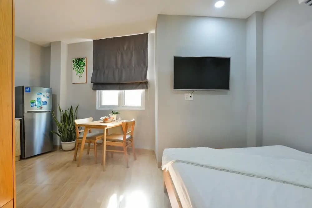 Deluxe Studio