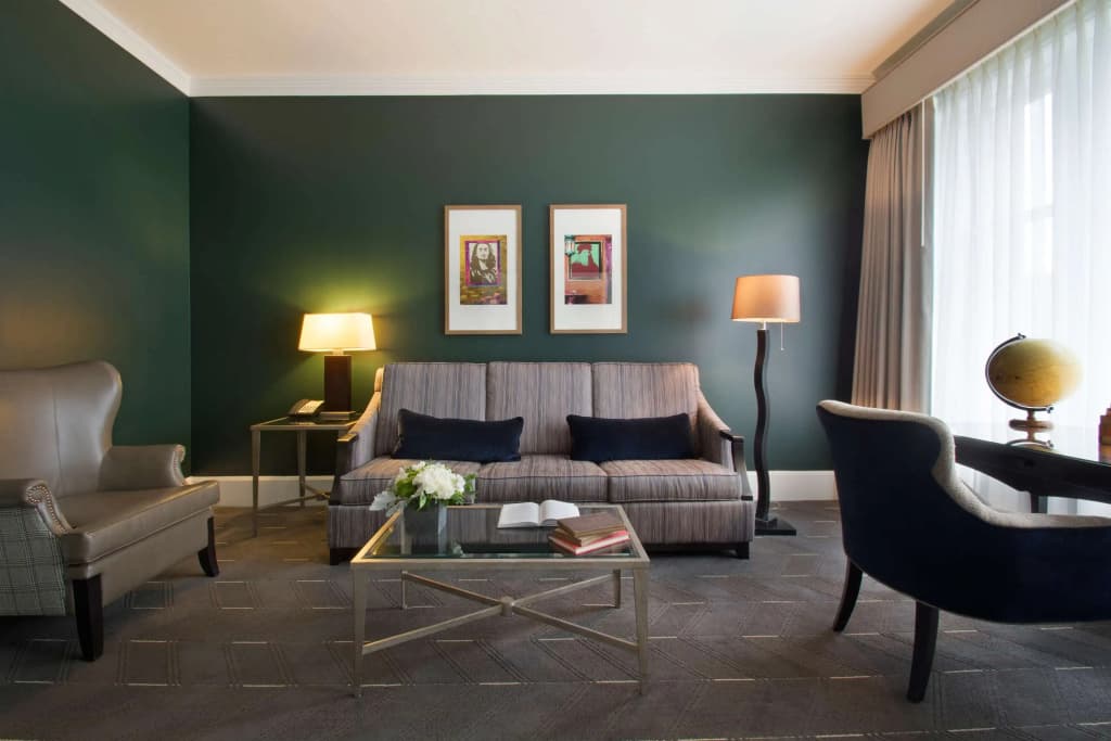 2 Bedrooms Double Suite full double bed