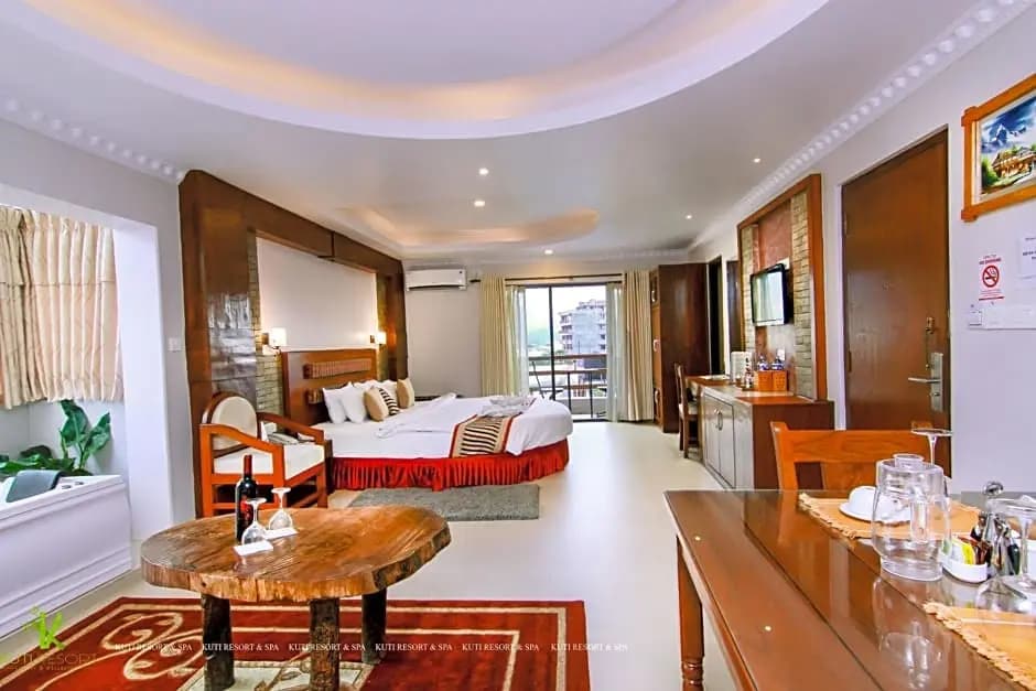 Deluxe Suite