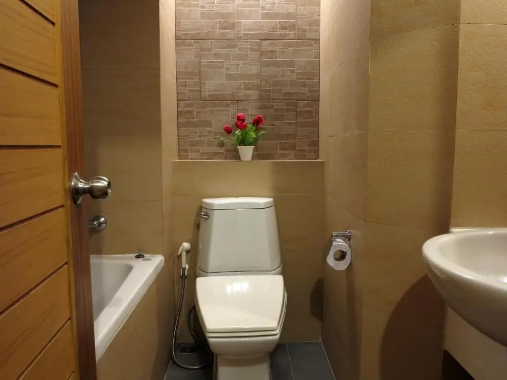 Deluxe Double room with pool view full double bed