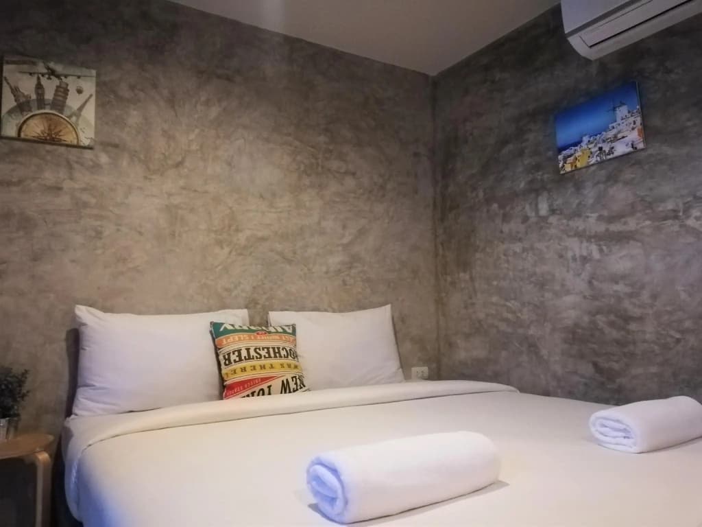 Deluxe Single room