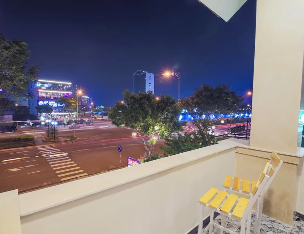 Standard Quadruple Family room with balcony