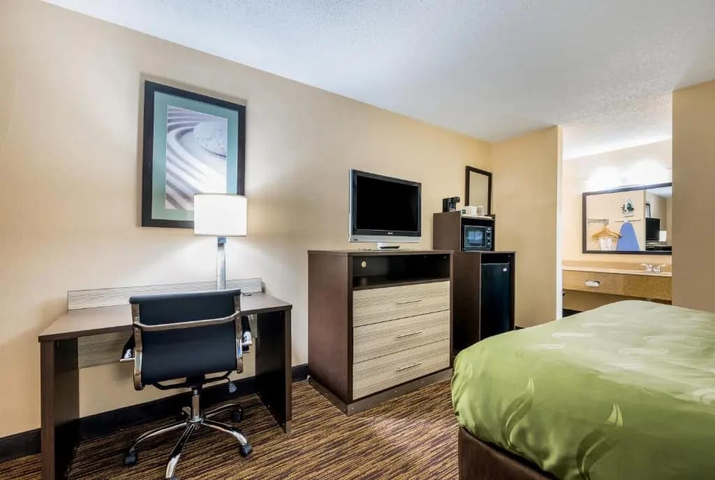 Standard Basement room