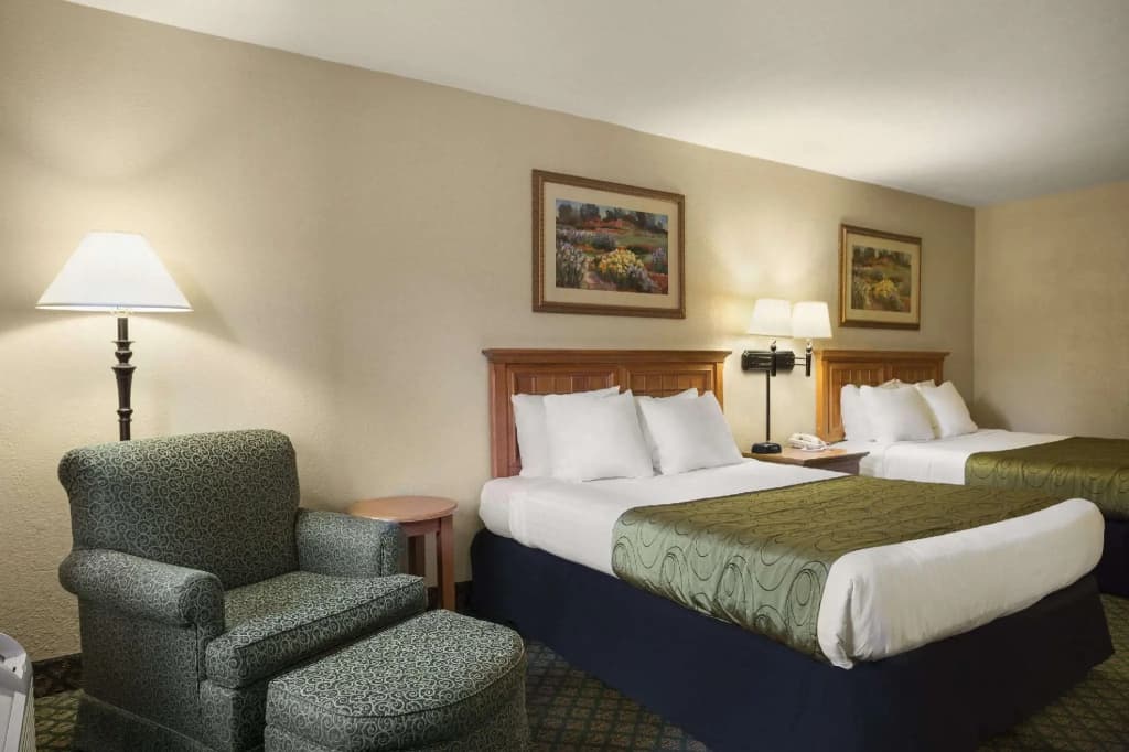Standard Quadruple room