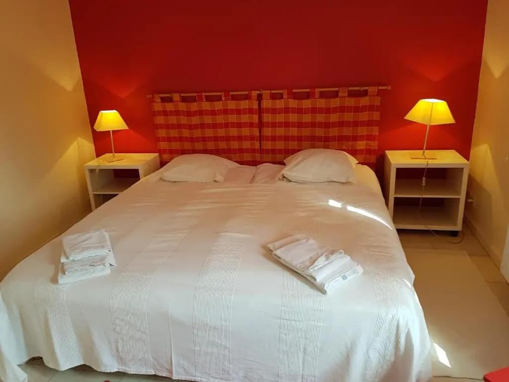 3 Bedrooms Cottage