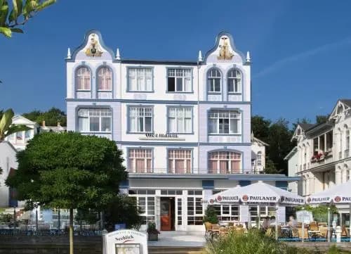 Hotel photo 1