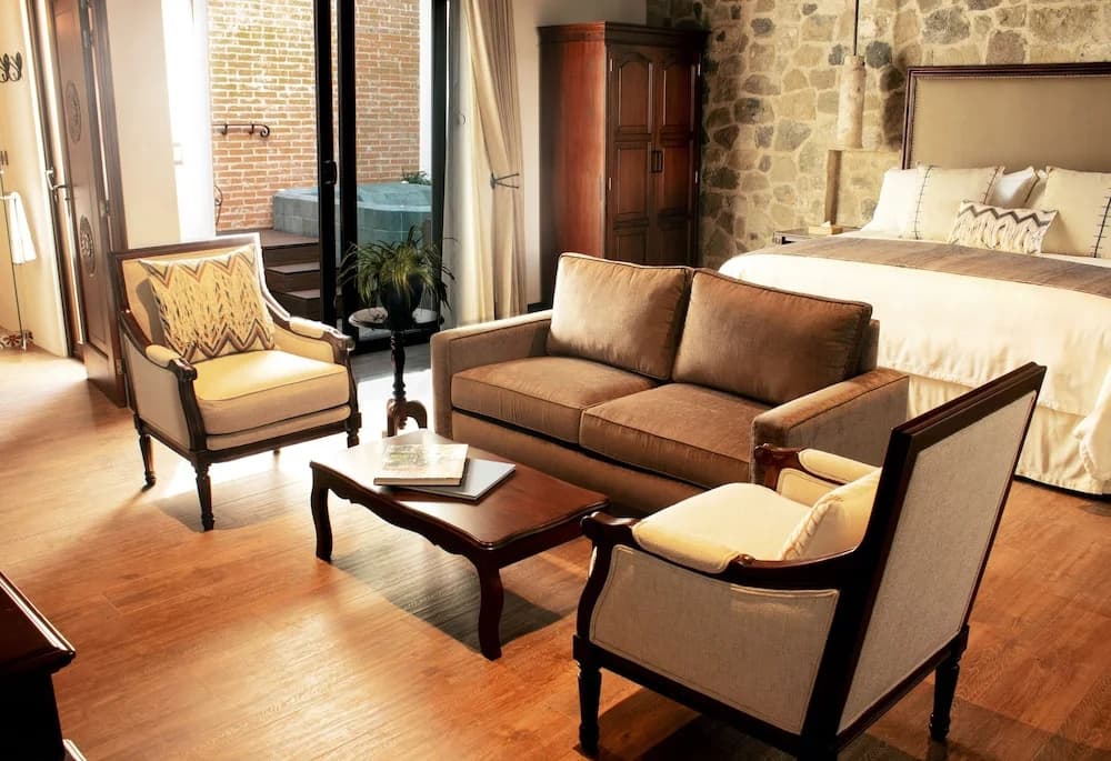 Luxury Suite