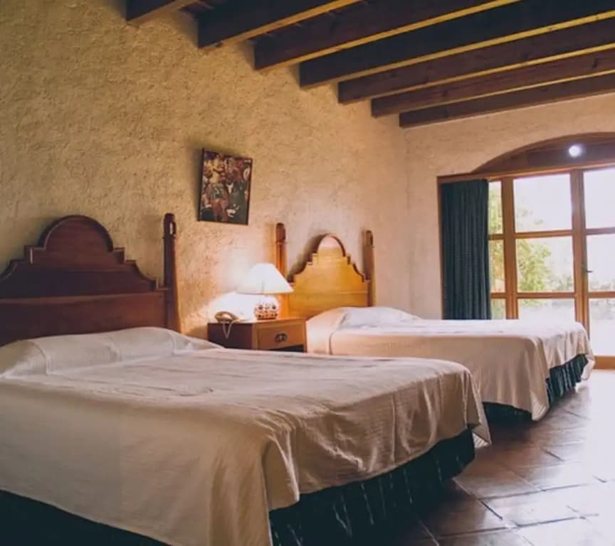 Standard room with lake view