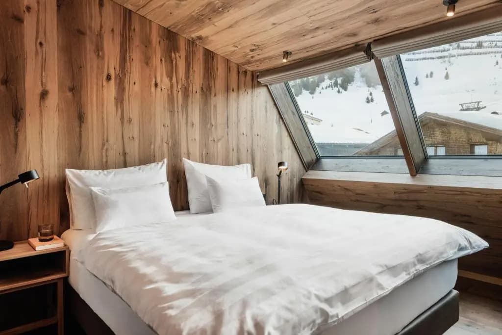 Suite with mountain view