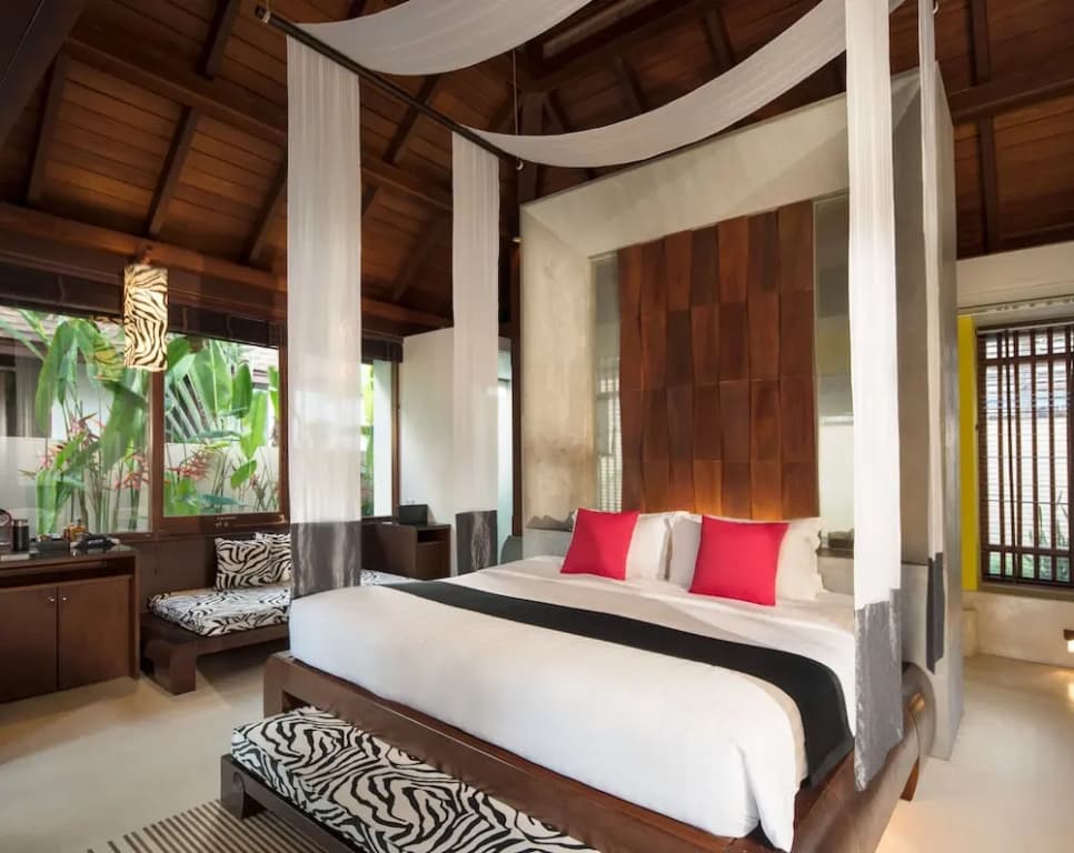 Grand Villa with balcony
