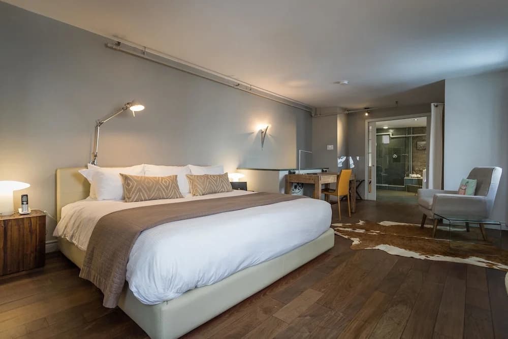 Suite with balcony