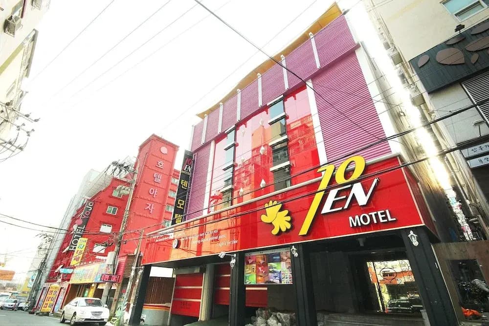 Hotel photo 1