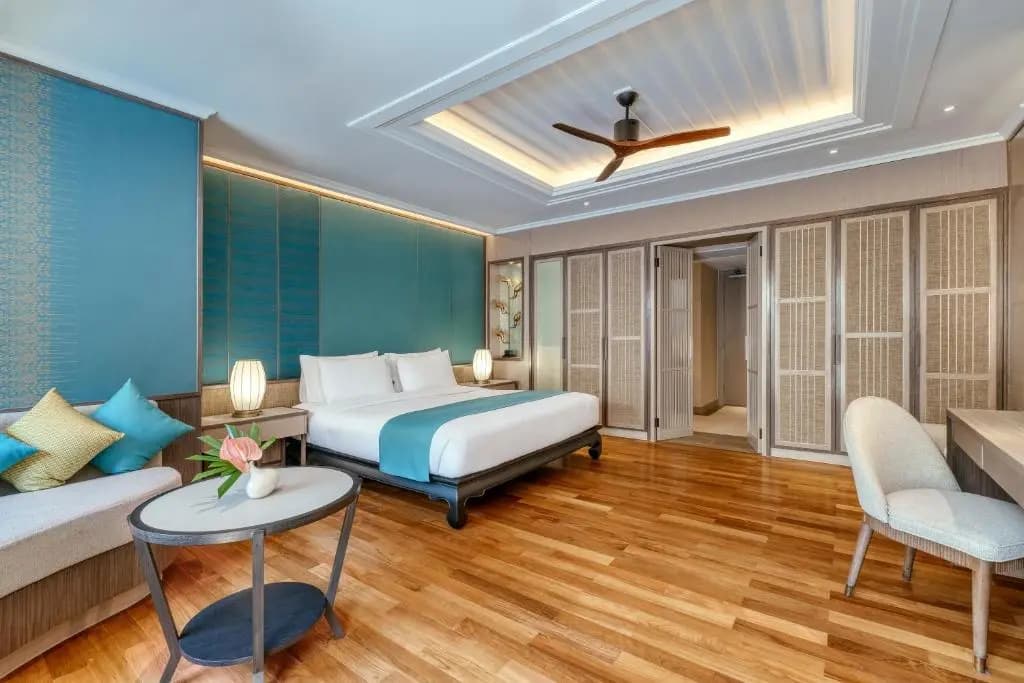 Premium Double Villa with pool view full double bed