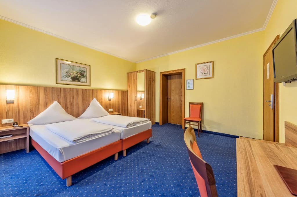 Double room twin beds