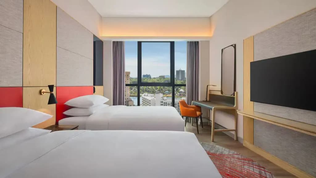 Standard Double Club room twin beds