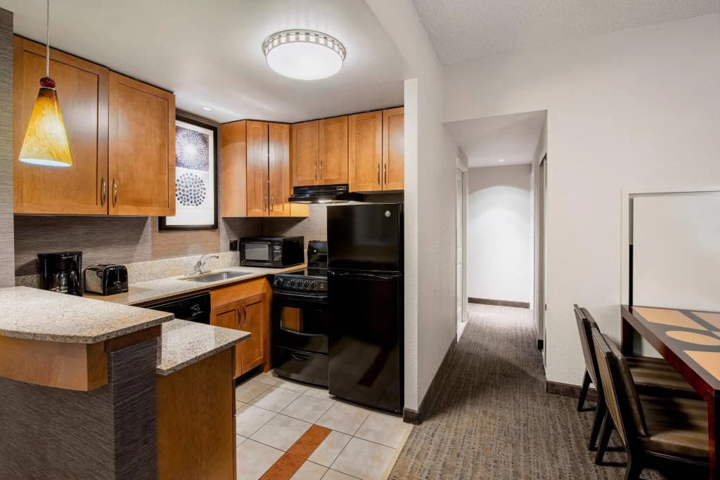 2 Bedrooms Suite with city view
