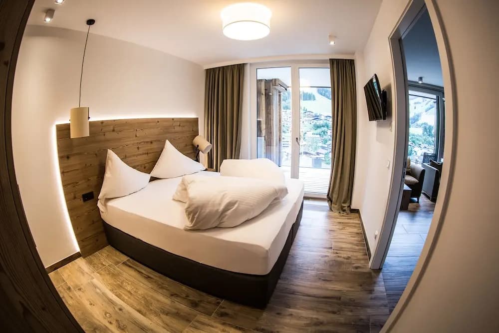 2 Bedrooms Superior Apartment with balcony