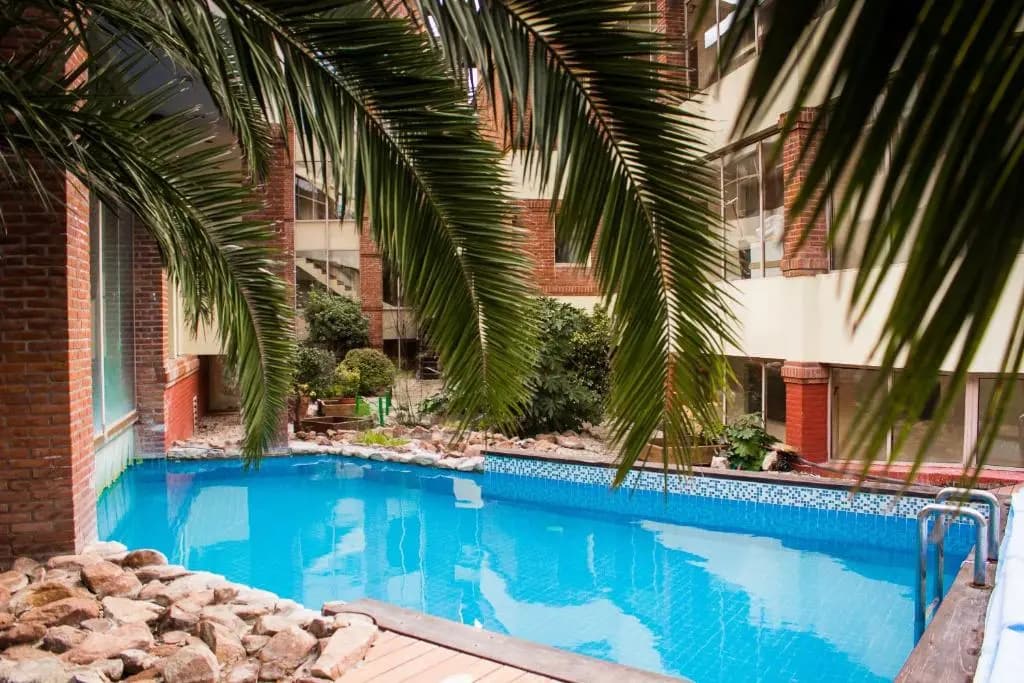 2 Bedrooms Apartment