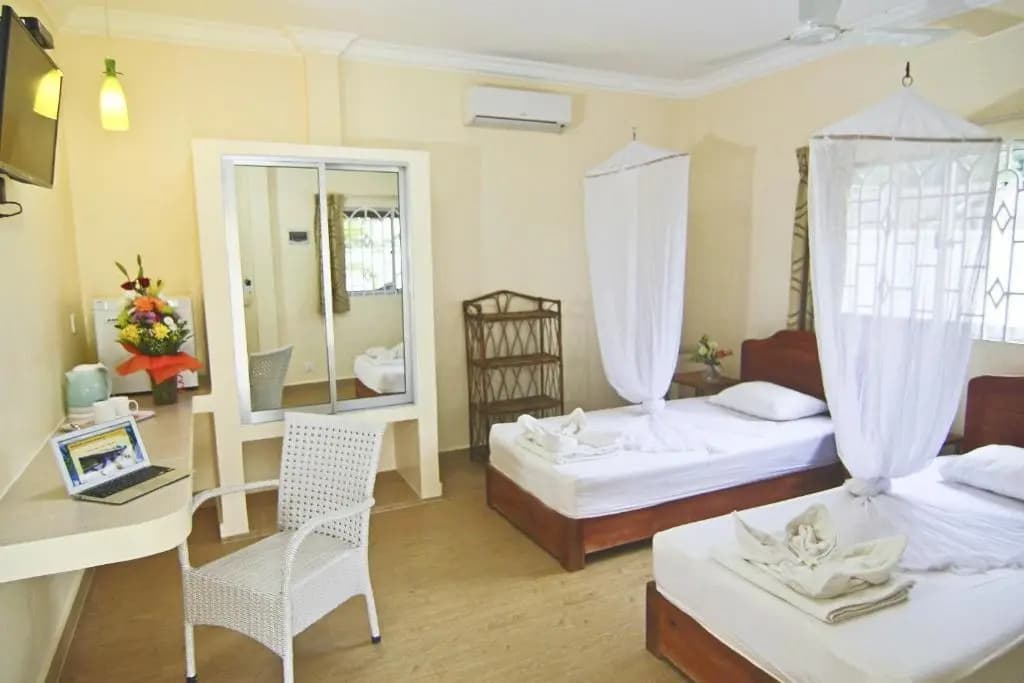 Superior Double Bungalow twin beds